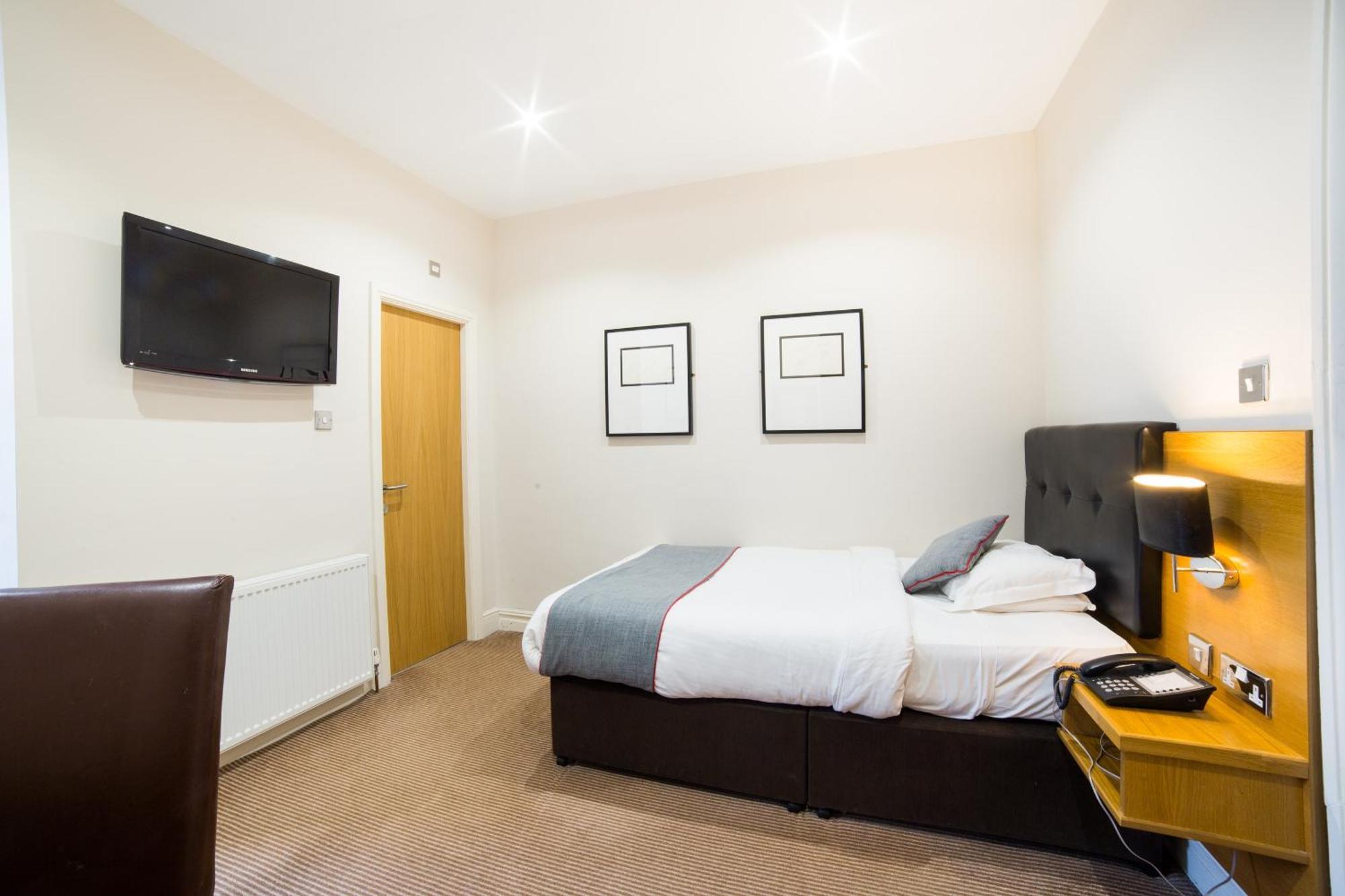 Oyo Imperial Hotel Barrow-in-Furness Eksteriør bilde