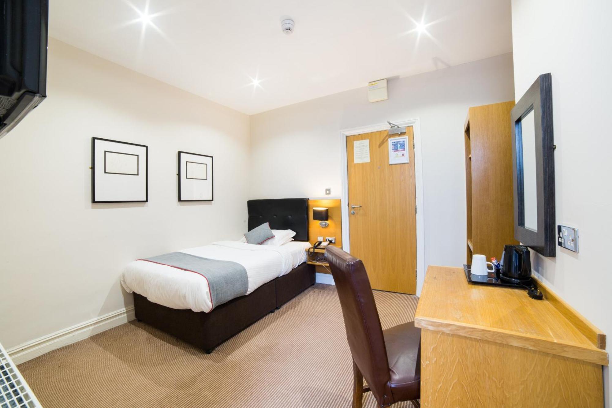 Oyo Imperial Hotel Barrow-in-Furness Eksteriør bilde
